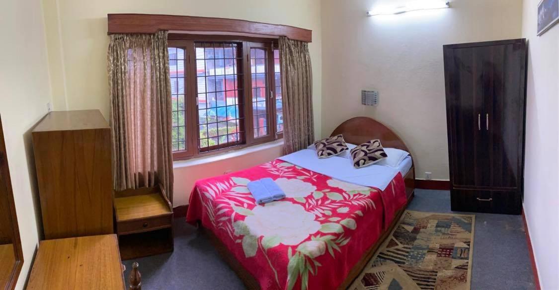 Hotel Blue Magnet Pokhara Exteriör bild