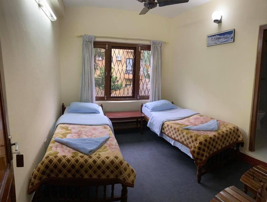 Hotel Blue Magnet Pokhara Exteriör bild
