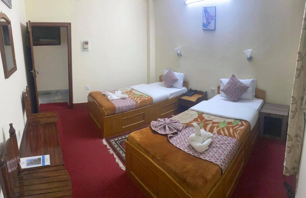 Hotel Blue Magnet Pokhara Exteriör bild