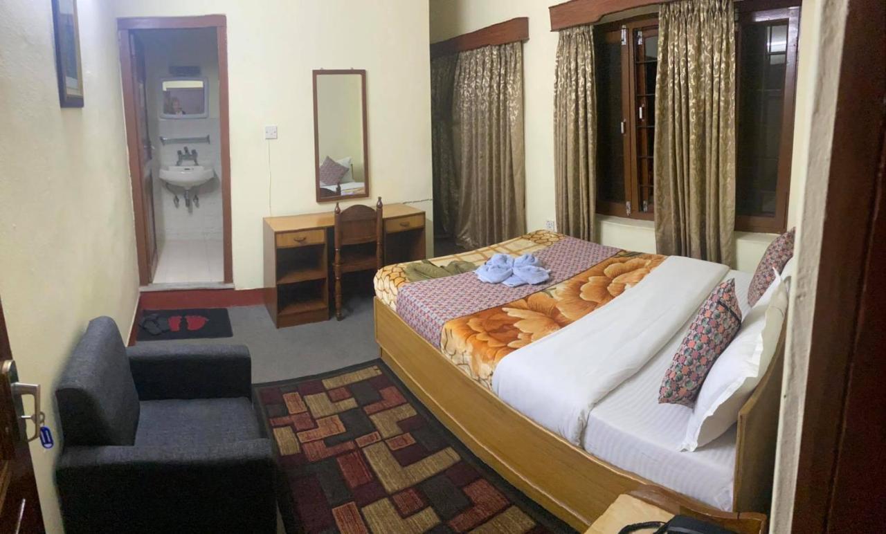 Hotel Blue Magnet Pokhara Exteriör bild