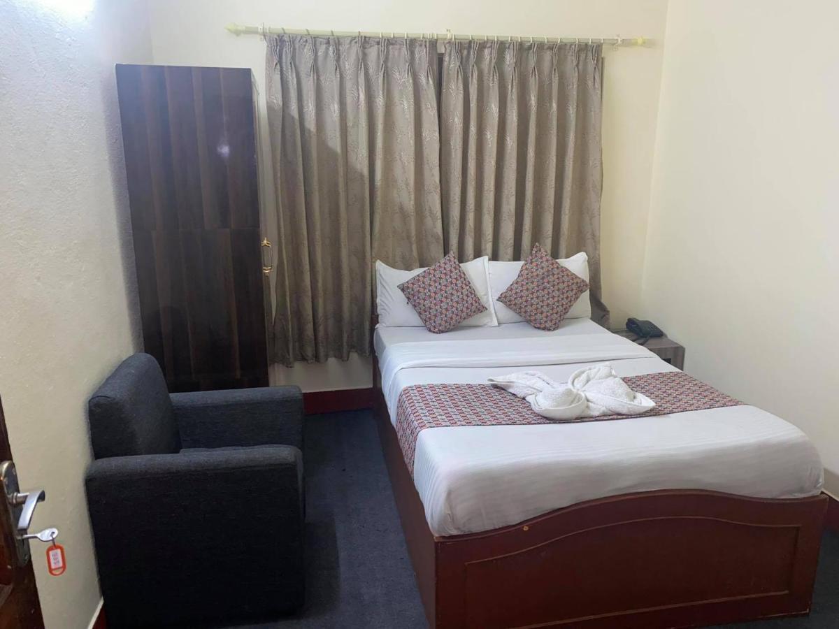 Hotel Blue Magnet Pokhara Exteriör bild