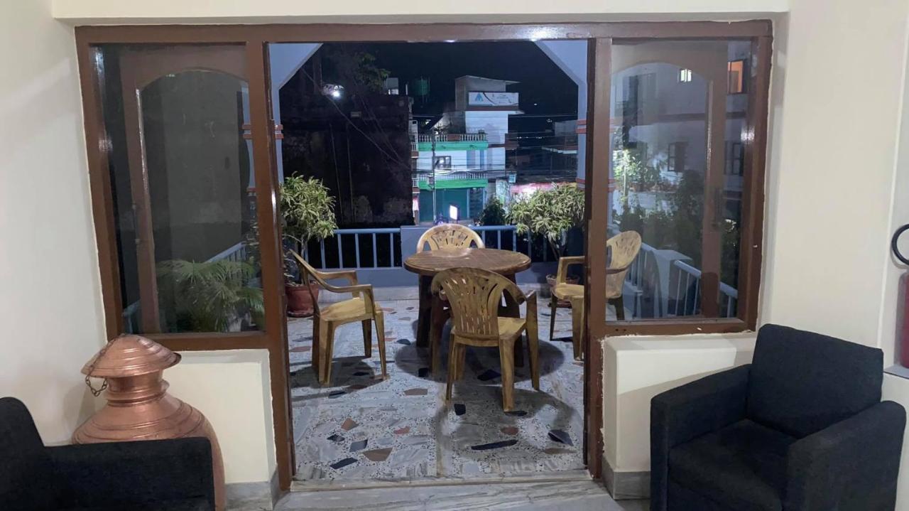Hotel Blue Magnet Pokhara Exteriör bild
