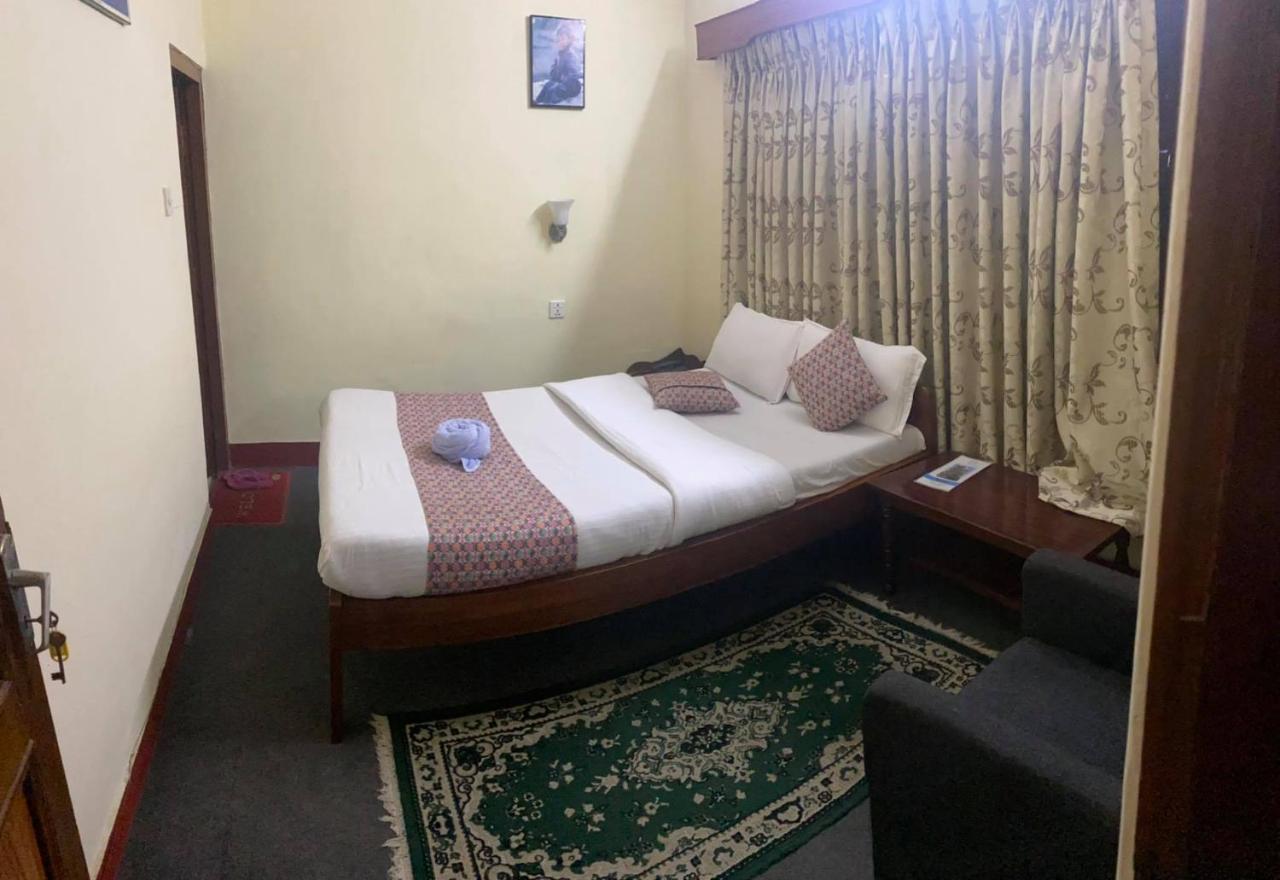 Hotel Blue Magnet Pokhara Exteriör bild
